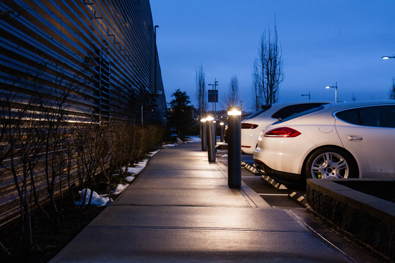 Illustration for article titled Pics from the Curbside: More Dealerships at Night in December 2016